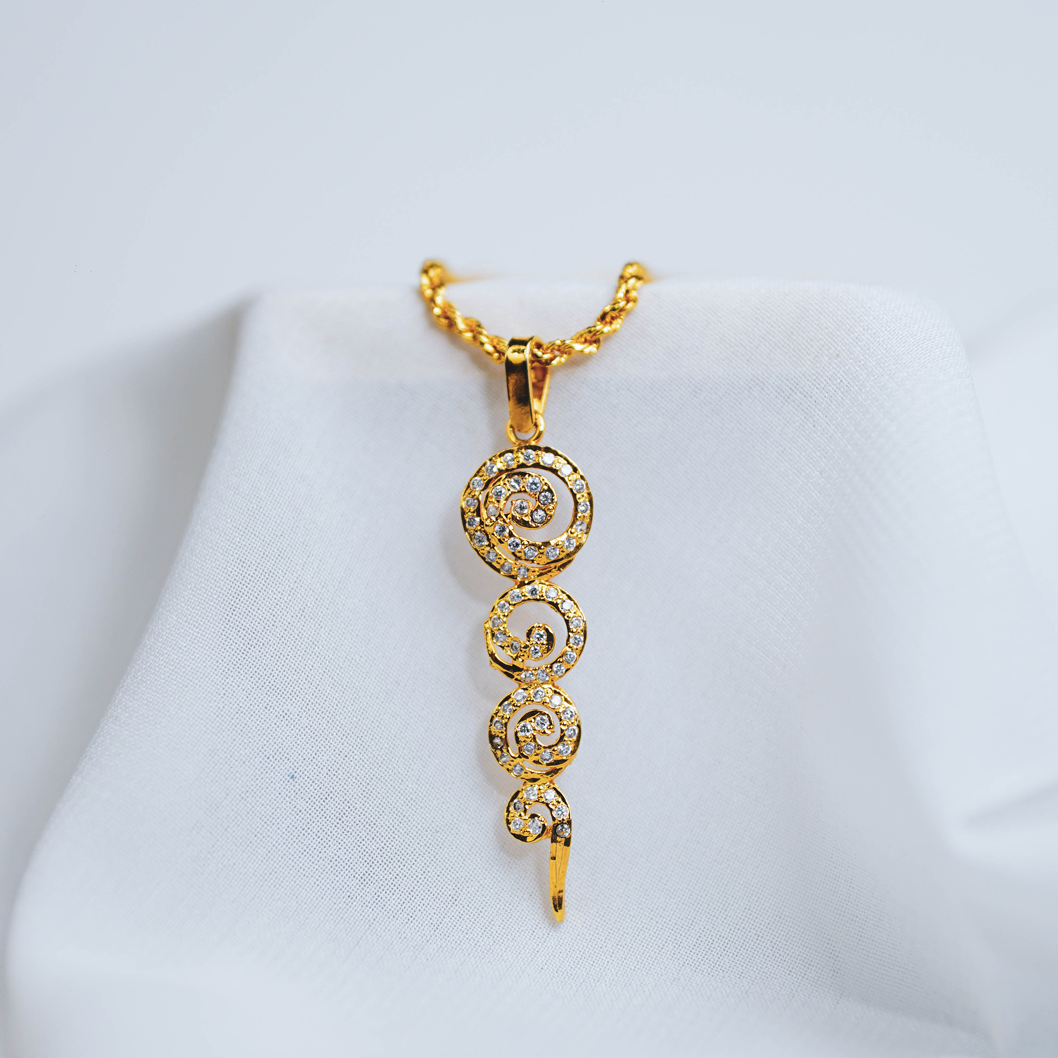 Loop a loop Gold plated Silver pendant with Chain - AlShaikh Jewellers