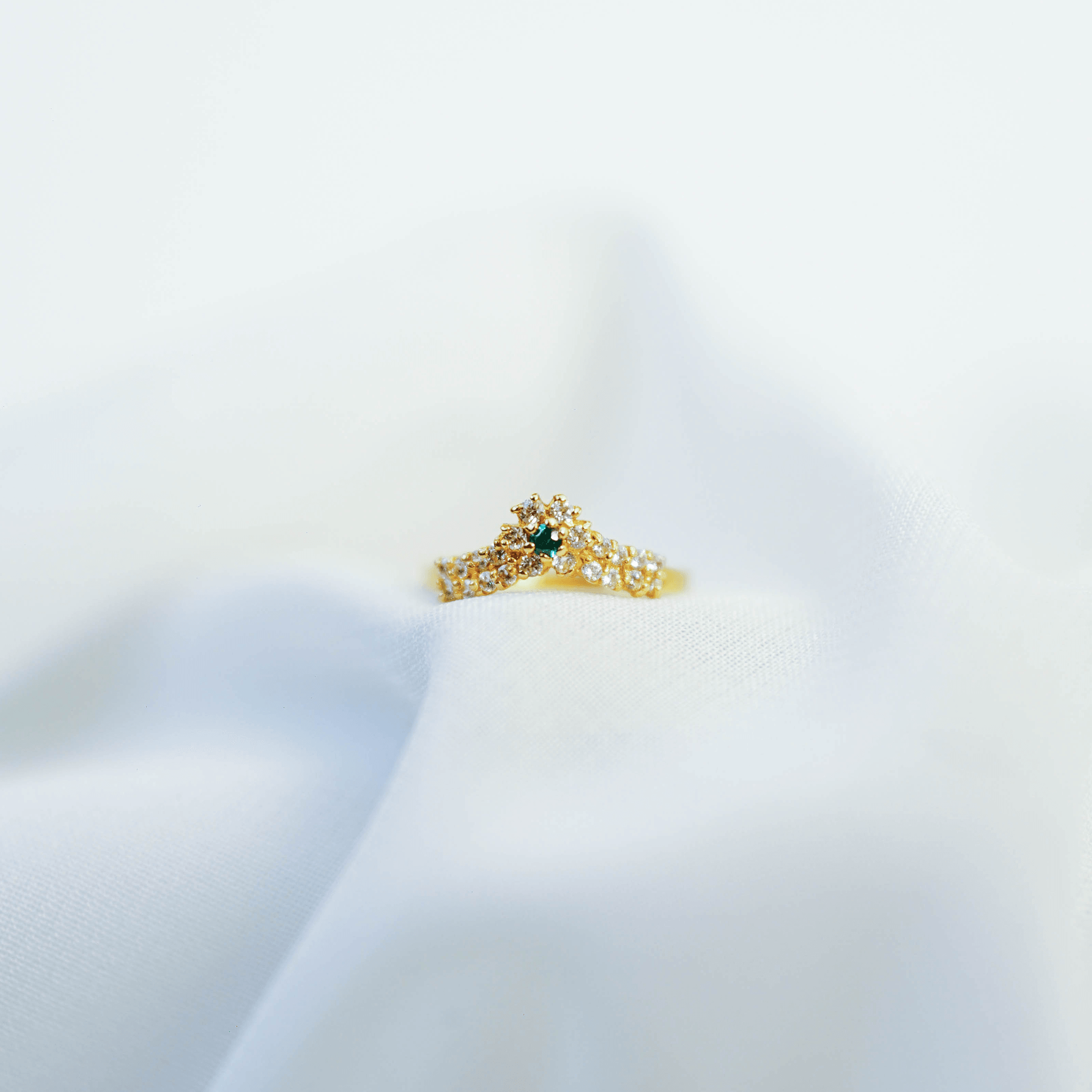 Gold Emerald Crown Ring - AlShaikh Jewellers