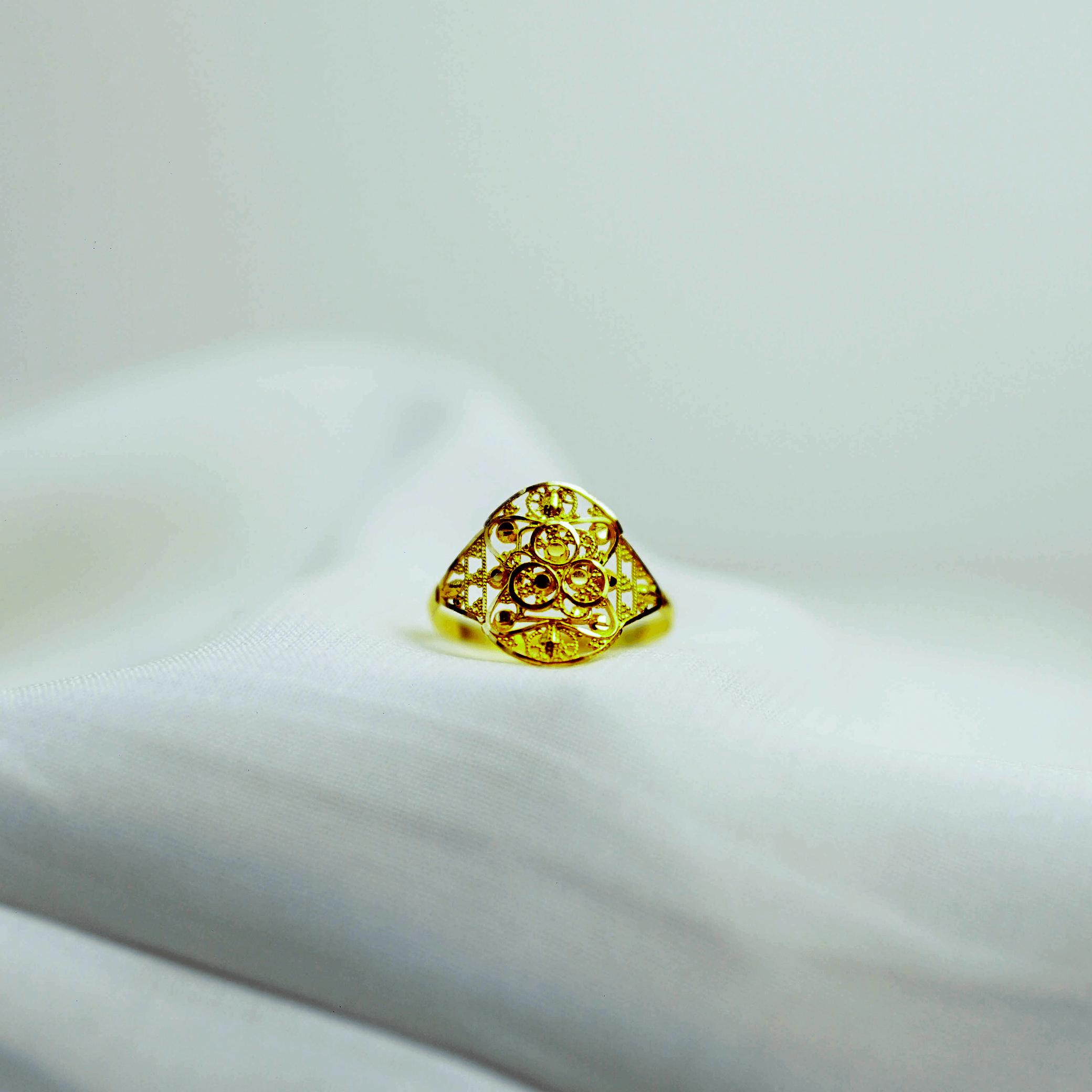 Signet Gold Ring - AlShaikh Jewellers