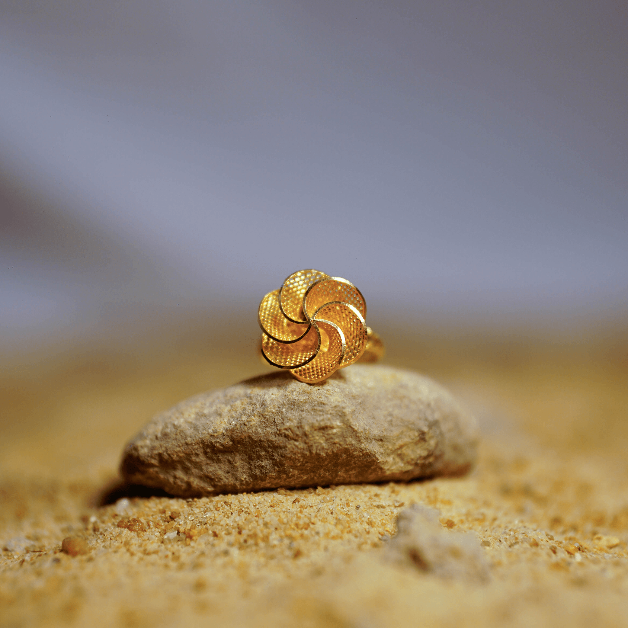 Floret Gold Ring - AlShaikh Jewellers