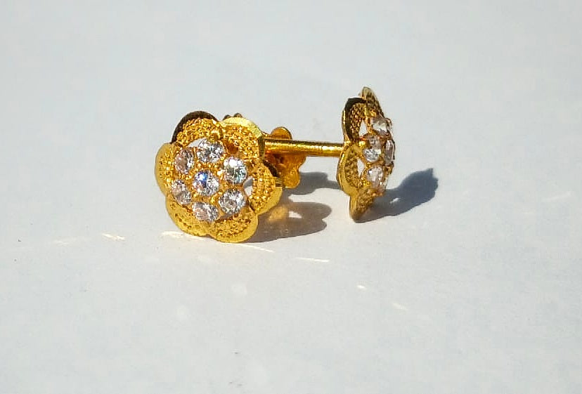 Pavé Floret Gold Studs